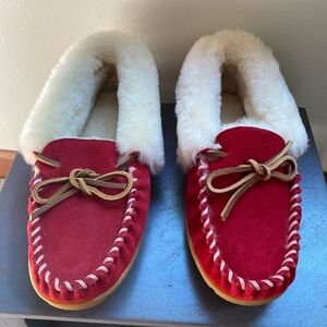 L.L. BEAN Women Wicked Shearling Moccasins - NEW NWOB